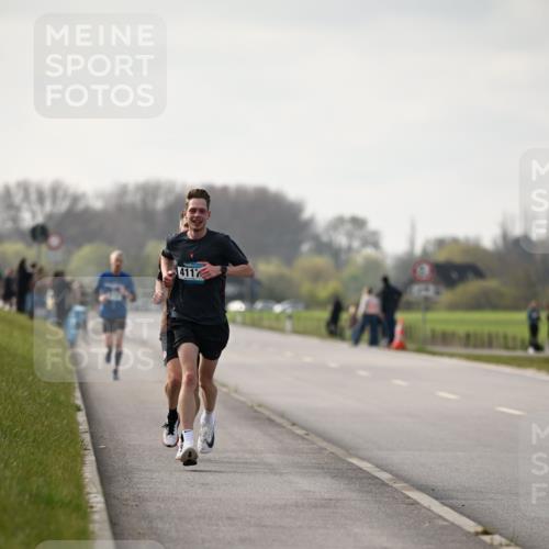 12.04.2026 - 45. Internationalen Wilhelmsburger Insellauf Dr. Thomas Lammeyer http://msf.ph/oto/9439020 12.04.2026 09:57:15 Laufen 4117 meine-sportfotos.de