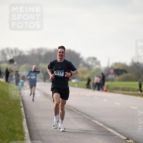 12.04.2026 - 45. Internationalen Wilhelmsburger Insellauf Dr. Thomas Lammeyer http://msf.ph/oto/9439027 12.04.2026 09:57:17 Laufen 4117 meine-sportfotos.de