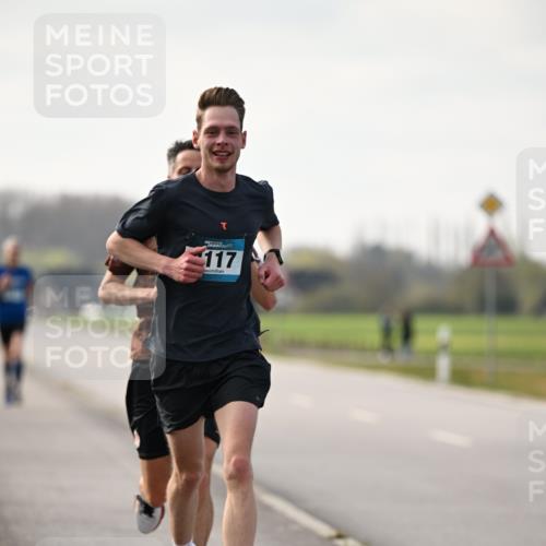 12.04.2026 - 45. Internationalen Wilhelmsburger Insellauf Dr. Thomas Lammeyer http://msf.ph/oto/9439038 12.04.2026 09:57:19 Laufen 117 meine-sportfotos.de