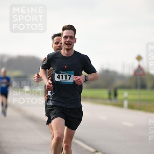 12.04.2026 - 45. Internationalen Wilhelmsburger Insellauf Dr. Thomas Lammeyer http://msf.ph/oto/9439040 12.04.2026 09:57:19 Laufen 4117 meine-sportfotos.de