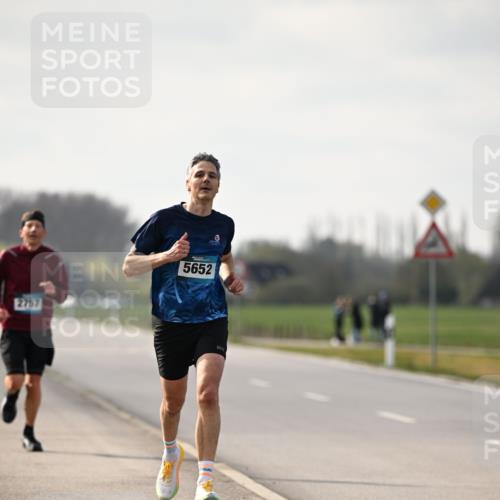 12.04.2026 - 45. Internationalen Wilhelmsburger Insellauf Dr. Thomas Lammeyer http://msf.ph/oto/9439076 12.04.2026 09:57:46 Laufen 2757, 5652 meine-sportfotos.de