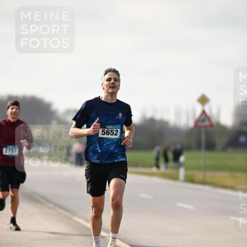 12.04.2026 - 45. Internationalen Wilhelmsburger Insellauf Dr. Thomas Lammeyer http://msf.ph/oto/9439081 12.04.2026 09:57:46 Laufen 2757, 5652 meine-sportfotos.de