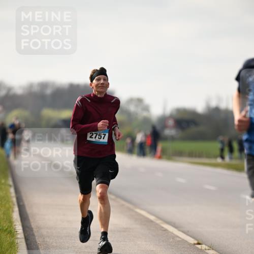 12.04.2026 - 45. Internationalen Wilhelmsburger Insellauf Dr. Thomas Lammeyer http://msf.ph/oto/9439085 12.04.2026 09:57:48 Laufen 2757 meine-sportfotos.de