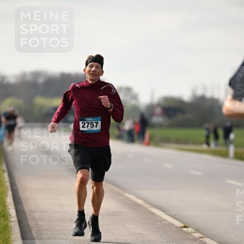 12.04.2026 - 45. Internationalen Wilhelmsburger Insellauf Dr. Thomas Lammeyer http://msf.ph/oto/9439087 12.04.2026 09:57:49 Laufen 2757 meine-sportfotos.de