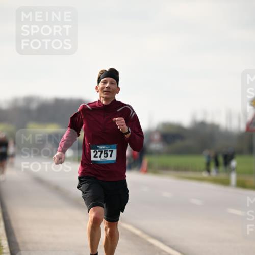 12.04.2026 - 45. Internationalen Wilhelmsburger Insellauf Dr. Thomas Lammeyer http://msf.ph/oto/9439092 12.04.2026 09:57:49 Laufen 2757 meine-sportfotos.de