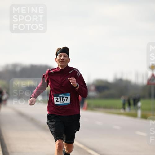 12.04.2026 - 45. Internationalen Wilhelmsburger Insellauf Dr. Thomas Lammeyer http://msf.ph/oto/9439093 12.04.2026 09:57:49 Laufen 2757 meine-sportfotos.de
