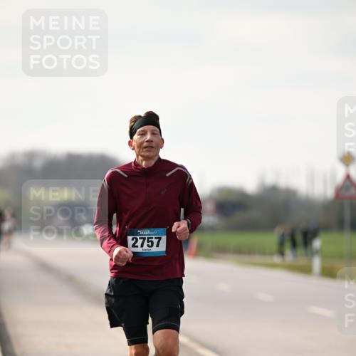 12.04.2026 - 45. Internationalen Wilhelmsburger Insellauf Dr. Thomas Lammeyer http://msf.ph/oto/9439094 12.04.2026 09:57:50 Laufen 2757 meine-sportfotos.de