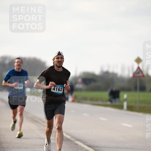 12.04.2026 - 45. Internationalen Wilhelmsburger Insellauf Dr. Thomas Lammeyer http://msf.ph/oto/9439108 12.04.2026 09:58:05 Laufen 4162 meine-sportfotos.de