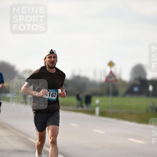 12.04.2026 - 45. Internationalen Wilhelmsburger Insellauf Dr. Thomas Lammeyer http://msf.ph/oto/9439113 12.04.2026 09:58:06 Laufen 162 meine-sportfotos.de