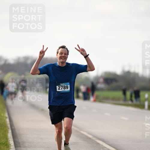 12.04.2026 - 45. Internationalen Wilhelmsburger Insellauf Dr. Thomas Lammeyer http://msf.ph/oto/9439117 12.04.2026 09:58:08 Laufen 2789 meine-sportfotos.de