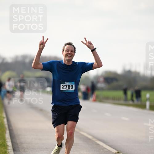 12.04.2026 - 45. Internationalen Wilhelmsburger Insellauf Dr. Thomas Lammeyer http://msf.ph/oto/9439119 12.04.2026 09:58:08 Laufen 2789 meine-sportfotos.de