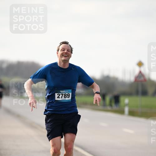 12.04.2026 - 45. Internationalen Wilhelmsburger Insellauf Dr. Thomas Lammeyer http://msf.ph/oto/9439124 12.04.2026 09:58:09 Laufen 45, 2789 meine-sportfotos.de