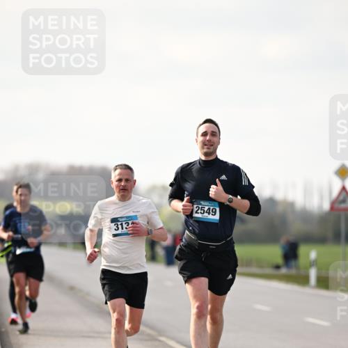 12.04.2026 - 45. Internationalen Wilhelmsburger Insellauf Dr. Thomas Lammeyer http://msf.ph/oto/9439153 12.04.2026 09:58:25 Laufen 313, 2549 meine-sportfotos.de