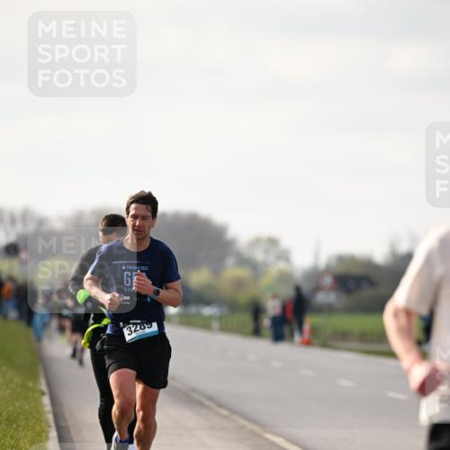 12.04.2026 - 45. Internationalen Wilhelmsburger Insellauf Dr. Thomas Lammeyer http://msf.ph/oto/9439167 12.04.2026 09:58:28 Laufen 2023, 3289 meine-sportfotos.de