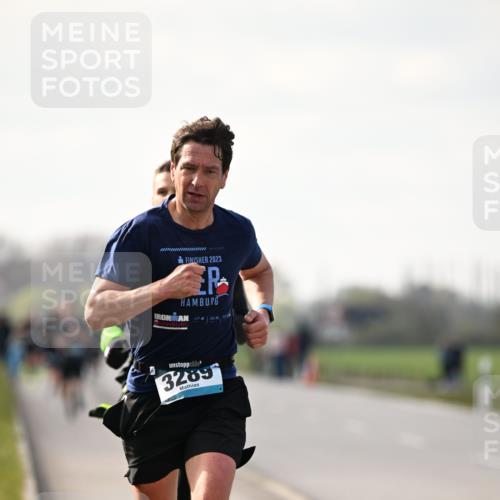 12.04.2026 - 45. Internationalen Wilhelmsburger Insellauf Dr. Thomas Lammeyer http://msf.ph/oto/9439185 12.04.2026 09:58:30 Laufen 2023, 3289 meine-sportfotos.de
