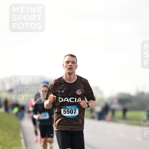 12.04.2026 - 45. Internationalen Wilhelmsburger Insellauf Dr. Thomas Lammeyer http://msf.ph/oto/9439219 12.04.2026 09:58:54 Laufen 4, 5507 meine-sportfotos.de
