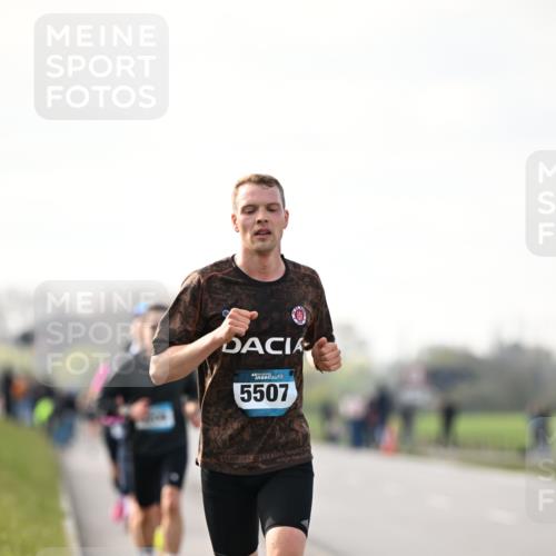 12.04.2026 - 45. Internationalen Wilhelmsburger Insellauf Dr. Thomas Lammeyer http://msf.ph/oto/9439220 12.04.2026 09:58:54 Laufen 4, 5507 meine-sportfotos.de