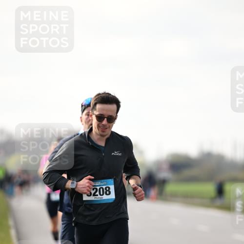 12.04.2026 - 45. Internationalen Wilhelmsburger Insellauf Dr. Thomas Lammeyer http://msf.ph/oto/9439236 12.04.2026 09:58:58 Laufen 208 meine-sportfotos.de