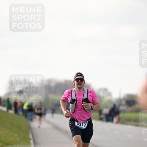 12.04.2026 - 45. Internationalen Wilhelmsburger Insellauf Dr. Thomas Lammeyer http://msf.ph/oto/9439241 12.04.2026 09:59:00 Laufen 3317 meine-sportfotos.de