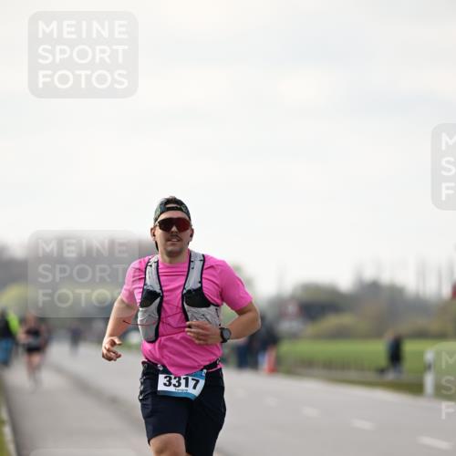 12.04.2026 - 45. Internationalen Wilhelmsburger Insellauf Dr. Thomas Lammeyer http://msf.ph/oto/9439247 12.04.2026 09:59:01 Laufen 3317 meine-sportfotos.de