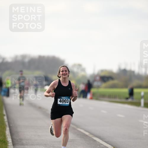 12.04.2026 - 45. Internationalen Wilhelmsburger Insellauf Dr. Thomas Lammeyer http://msf.ph/oto/9439263 12.04.2026 09:59:14 Laufen 4003 meine-sportfotos.de