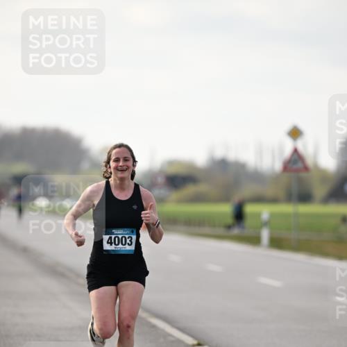 12.04.2026 - 45. Internationalen Wilhelmsburger Insellauf Dr. Thomas Lammeyer http://msf.ph/oto/9439268 12.04.2026 09:59:15 Laufen 4003 meine-sportfotos.de