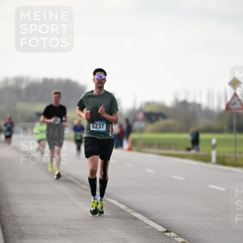 12.04.2026 - 45. Internationalen Wilhelmsburger Insellauf Dr. Thomas Lammeyer http://msf.ph/oto/9439277 12.04.2026 09:59:26 Laufen 5237 meine-sportfotos.de