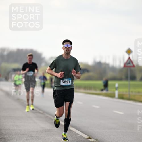 12.04.2026 - 45. Internationalen Wilhelmsburger Insellauf Dr. Thomas Lammeyer http://msf.ph/oto/9439287 12.04.2026 09:59:27 Laufen 5237 meine-sportfotos.de