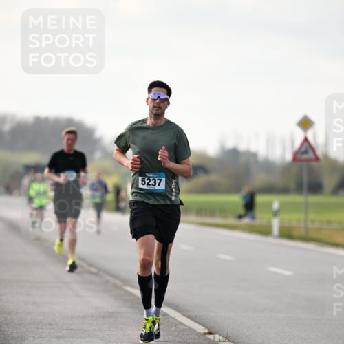 12.04.2026 - 45. Internationalen Wilhelmsburger Insellauf Dr. Thomas Lammeyer http://msf.ph/oto/9439288 12.04.2026 09:59:28 Laufen 5237 meine-sportfotos.de