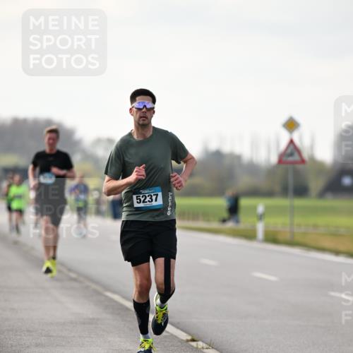 12.04.2026 - 45. Internationalen Wilhelmsburger Insellauf Dr. Thomas Lammeyer http://msf.ph/oto/9439290 12.04.2026 09:59:28 Laufen 5237 meine-sportfotos.de