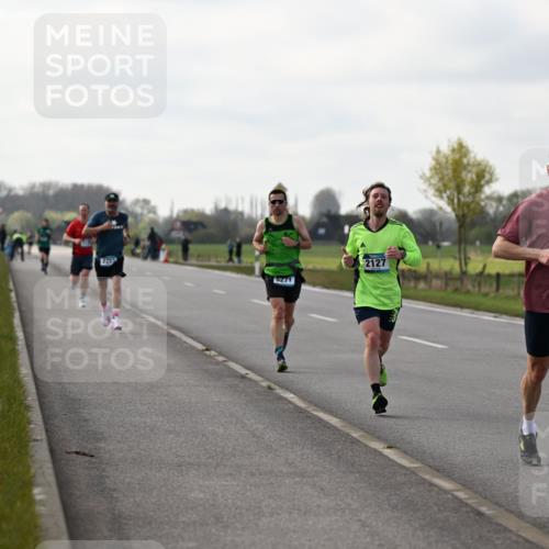 12.04.2026 - 45. Internationalen Wilhelmsburger Insellauf Dr. Thomas Lammeyer http://msf.ph/oto/9439324 12.04.2026 09:59:46 Laufen 5271, 2127, 4291 meine-sportfotos.de