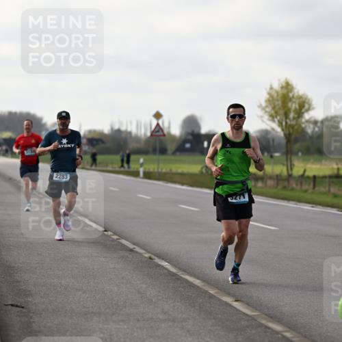12.04.2026 - 45. Internationalen Wilhelmsburger Insellauf Dr. Thomas Lammeyer http://msf.ph/oto/9439331 12.04.2026 09:59:48 Laufen 2253, 271, 2127 meine-sportfotos.de