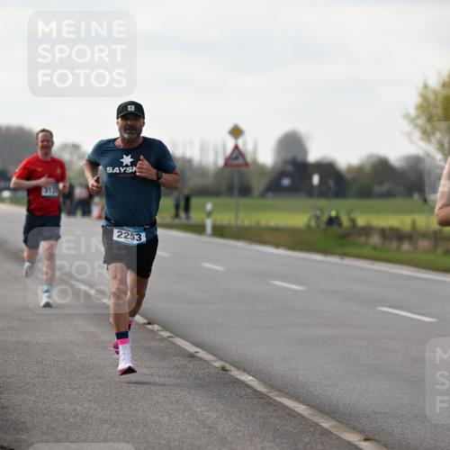 12.04.2026 - 45. Internationalen Wilhelmsburger Insellauf Dr. Thomas Lammeyer http://msf.ph/oto/9439337 12.04.2026 09:59:49 Laufen 2253, 527 meine-sportfotos.de