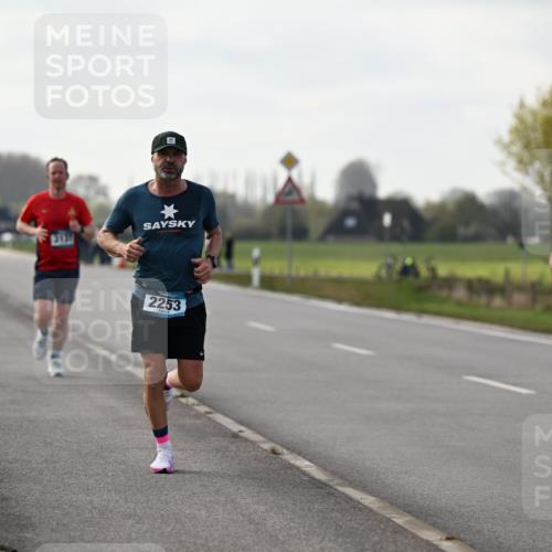 12.04.2026 - 45. Internationalen Wilhelmsburger Insellauf Dr. Thomas Lammeyer http://msf.ph/oto/9439338 12.04.2026 09:59:49 Laufen 2253, 5271 meine-sportfotos.de