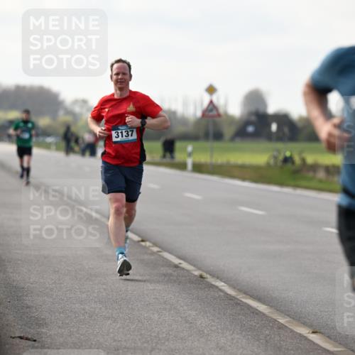12.04.2026 - 45. Internationalen Wilhelmsburger Insellauf Dr. Thomas Lammeyer http://msf.ph/oto/9439348 12.04.2026 09:59:51 Laufen 3137, 2213 meine-sportfotos.de