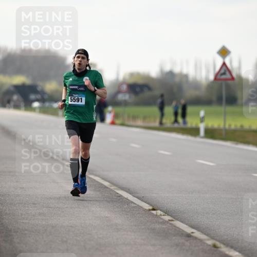 12.04.2026 - 45. Internationalen Wilhelmsburger Insellauf Dr. Thomas Lammeyer http://msf.ph/oto/9439371 12.04.2026 09:59:57 Laufen 5591 meine-sportfotos.de