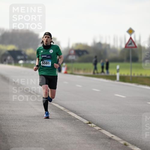 12.04.2026 - 45. Internationalen Wilhelmsburger Insellauf Dr. Thomas Lammeyer http://msf.ph/oto/9439372 12.04.2026 09:59:57 Laufen 5591 meine-sportfotos.de