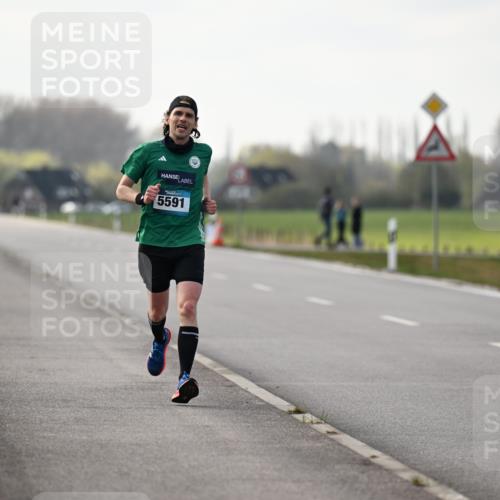 12.04.2026 - 45. Internationalen Wilhelmsburger Insellauf Dr. Thomas Lammeyer http://msf.ph/oto/9439374 12.04.2026 09:59:57 Laufen 5591 meine-sportfotos.de