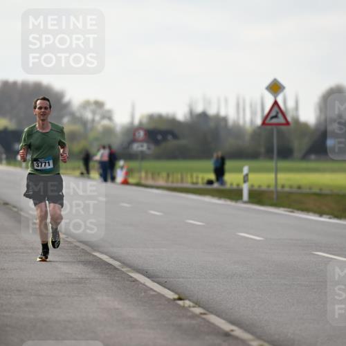 12.04.2026 - 45. Internationalen Wilhelmsburger Insellauf Dr. Thomas Lammeyer http://msf.ph/oto/9439378 12.04.2026 10:00:19 Laufen 3771 meine-sportfotos.de