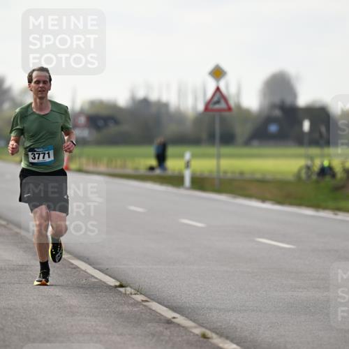 12.04.2026 - 45. Internationalen Wilhelmsburger Insellauf Dr. Thomas Lammeyer http://msf.ph/oto/9439393 12.04.2026 10:00:21 Laufen 3771 meine-sportfotos.de