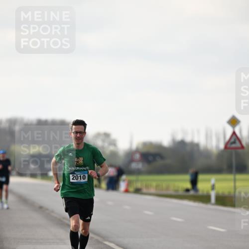 12.04.2026 - 45. Internationalen Wilhelmsburger Insellauf Dr. Thomas Lammeyer http://msf.ph/oto/9439397 12.04.2026 10:00:29 Laufen 2010 meine-sportfotos.de