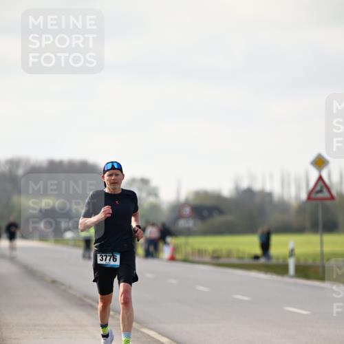 12.04.2026 - 45. Internationalen Wilhelmsburger Insellauf Dr. Thomas Lammeyer http://msf.ph/oto/9439412 12.04.2026 10:00:40 Laufen 3776 meine-sportfotos.de