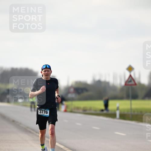 12.04.2026 - 45. Internationalen Wilhelmsburger Insellauf Dr. Thomas Lammeyer http://msf.ph/oto/9439417 12.04.2026 10:00:40 Laufen 3776 meine-sportfotos.de