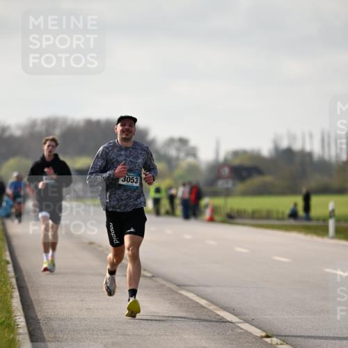 12.04.2026 - 45. Internationalen Wilhelmsburger Insellauf Dr. Thomas Lammeyer http://msf.ph/oto/9439433 12.04.2026 10:01:05 Laufen 3053 meine-sportfotos.de