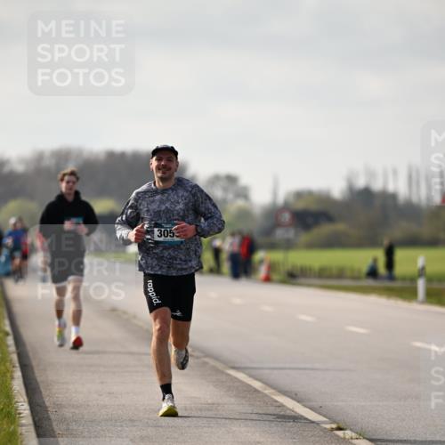 12.04.2026 - 45. Internationalen Wilhelmsburger Insellauf Dr. Thomas Lammeyer http://msf.ph/oto/9439436 12.04.2026 10:01:06 Laufen 3053 meine-sportfotos.de