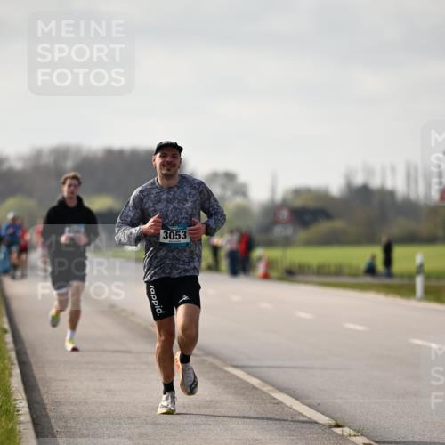 12.04.2026 - 45. Internationalen Wilhelmsburger Insellauf Dr. Thomas Lammeyer http://msf.ph/oto/9439437 12.04.2026 10:01:06 Laufen 3053 meine-sportfotos.de