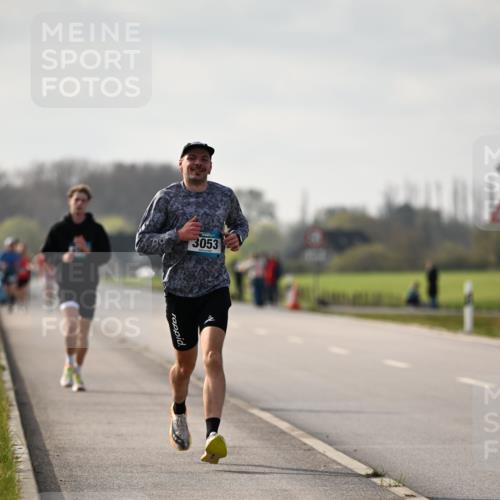 12.04.2026 - 45. Internationalen Wilhelmsburger Insellauf Dr. Thomas Lammeyer http://msf.ph/oto/9439438 12.04.2026 10:01:06 Laufen 3053 meine-sportfotos.de