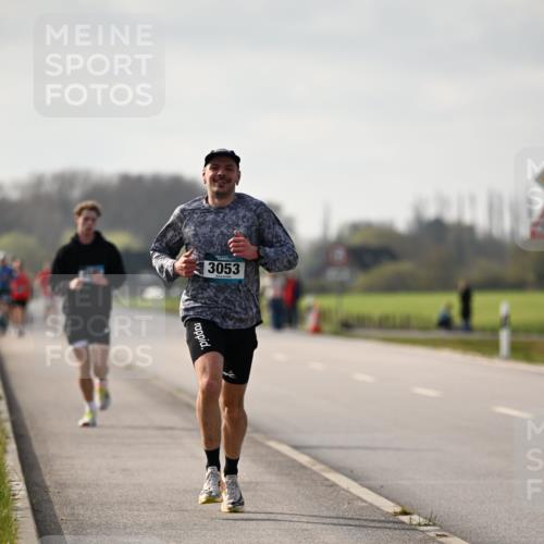 12.04.2026 - 45. Internationalen Wilhelmsburger Insellauf Dr. Thomas Lammeyer http://msf.ph/oto/9439440 12.04.2026 10:01:06 Laufen 3053 meine-sportfotos.de