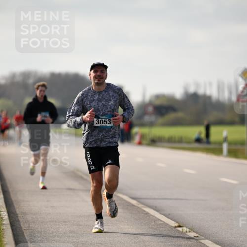 12.04.2026 - 45. Internationalen Wilhelmsburger Insellauf Dr. Thomas Lammeyer http://msf.ph/oto/9439442 12.04.2026 10:01:07 Laufen 3053 meine-sportfotos.de