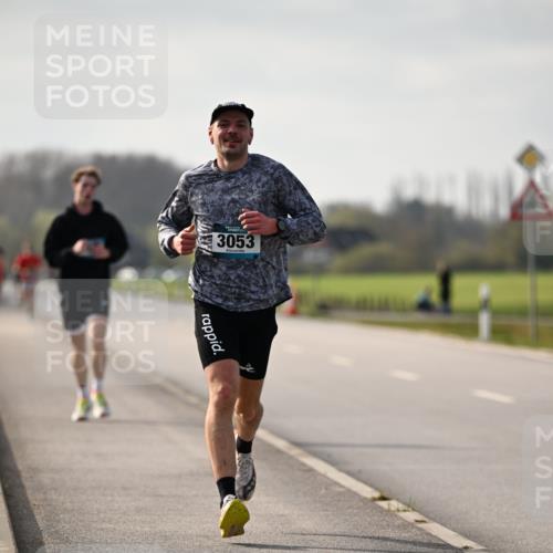 12.04.2026 - 45. Internationalen Wilhelmsburger Insellauf Dr. Thomas Lammeyer http://msf.ph/oto/9439446 12.04.2026 10:01:07 Laufen 3053 meine-sportfotos.de